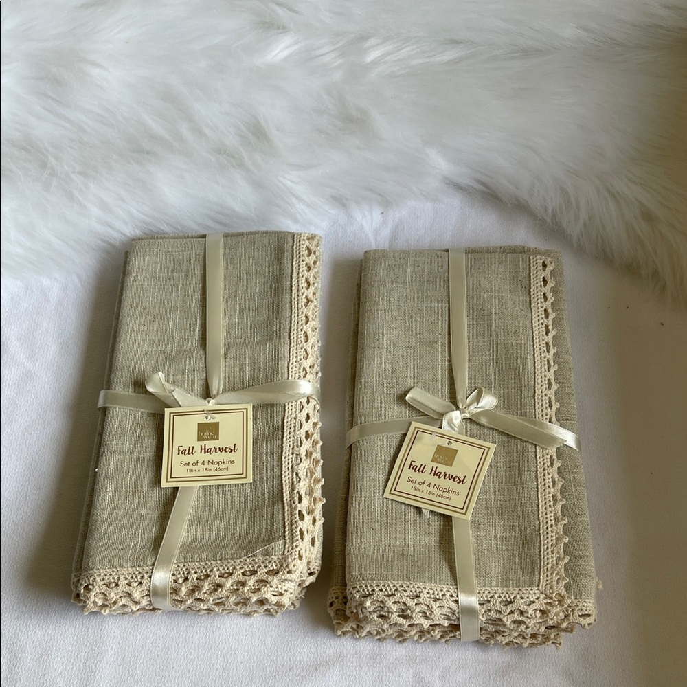 Home wear Fall Harvest Willow Natural Set of 8 Napkins.Brand New With Tags.